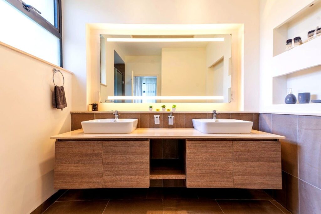 Rumaisa Duplexes Apartment Bathroom