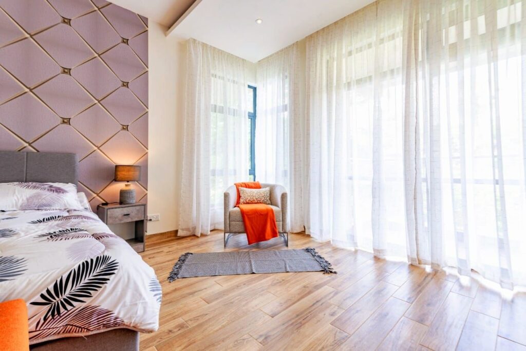 Rumaisa Duplexes Apartment Large Windows