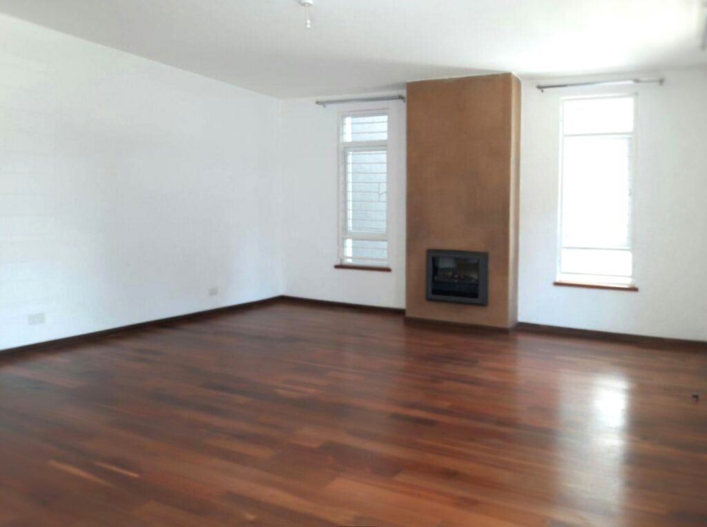 Pyramid Oaks Residential Villas living area