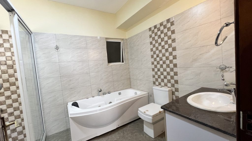 Savannah Land Apartment