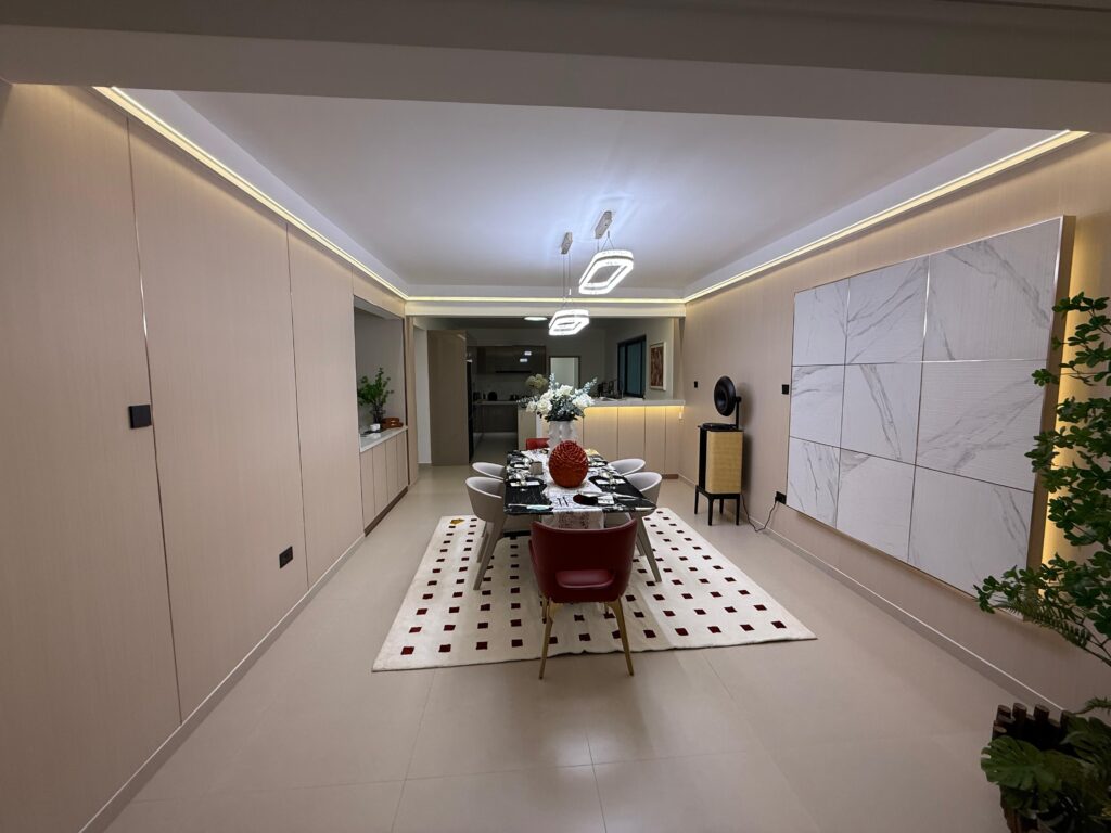 5 Bedroom Duplex Apartment plus DSQ dining area