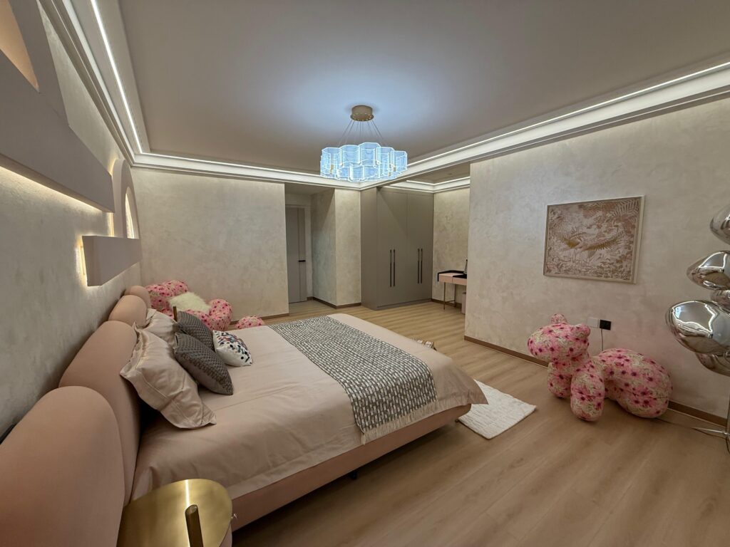5 Bedroom Duplex Apartment plus DSQ bedroom
