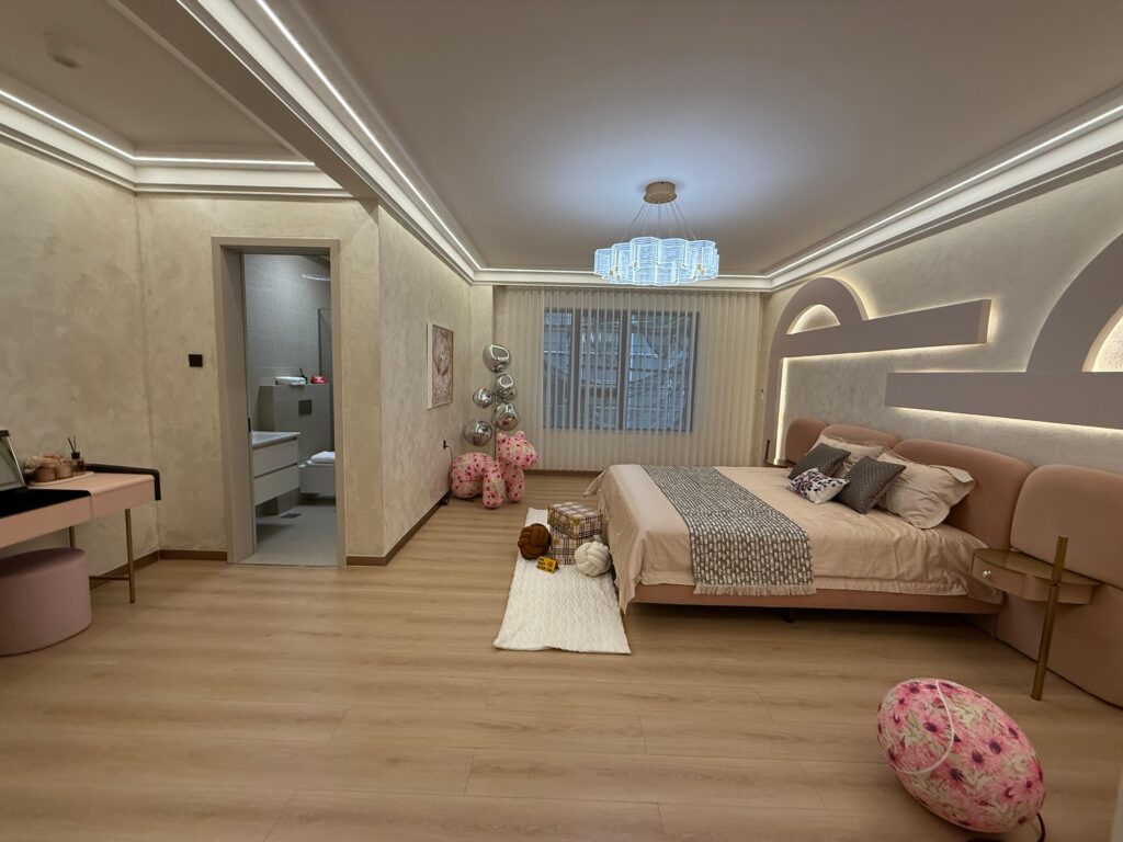 5 Bedroom Duplex Apartment plus DSQ bedroom