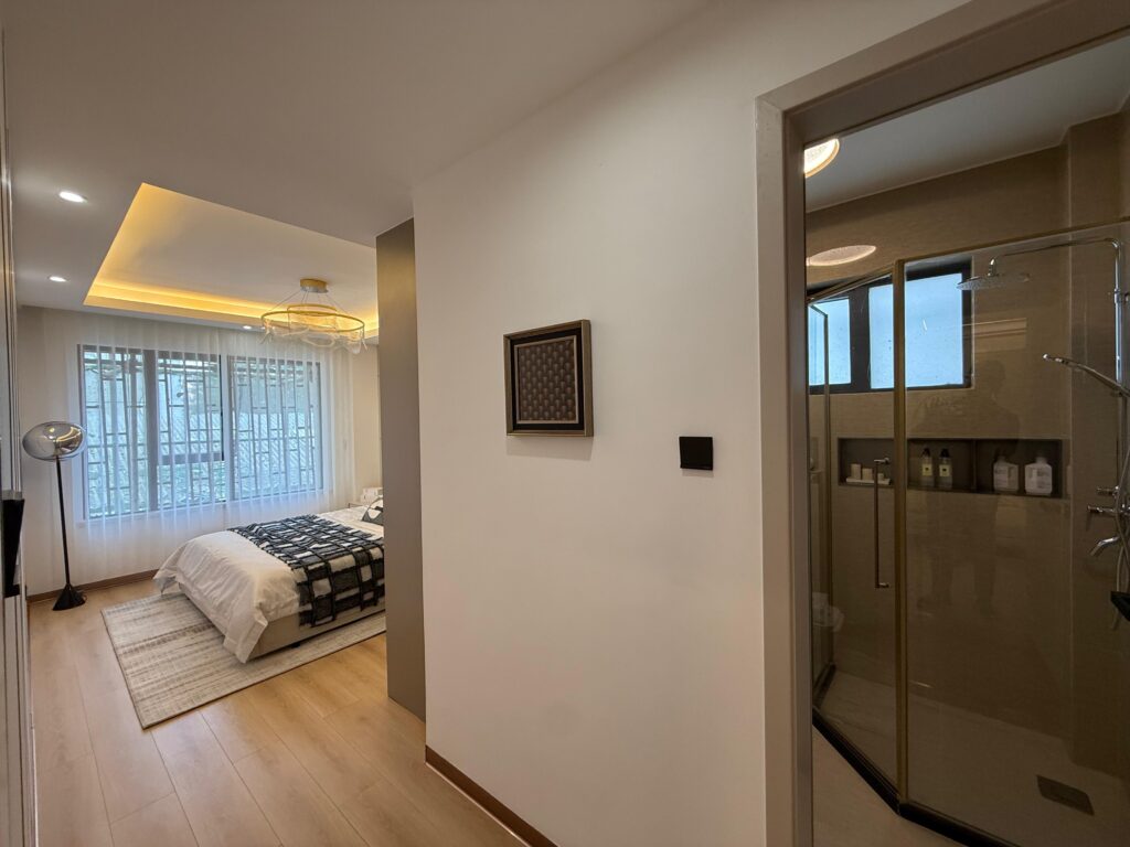 5 Bedroom Duplex Apartment plus DSQ ensuite bedroom