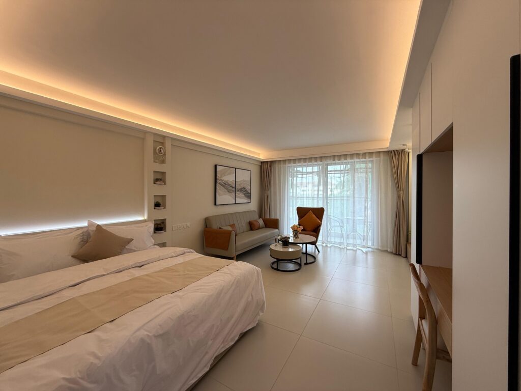 Amber bay Studio lounge