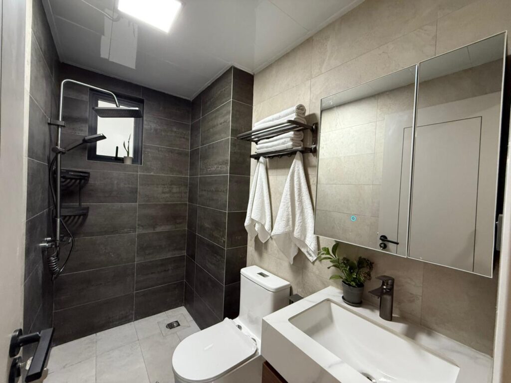 Two Bedroom Apartment near Hyatt Regency Hotel Bathroom