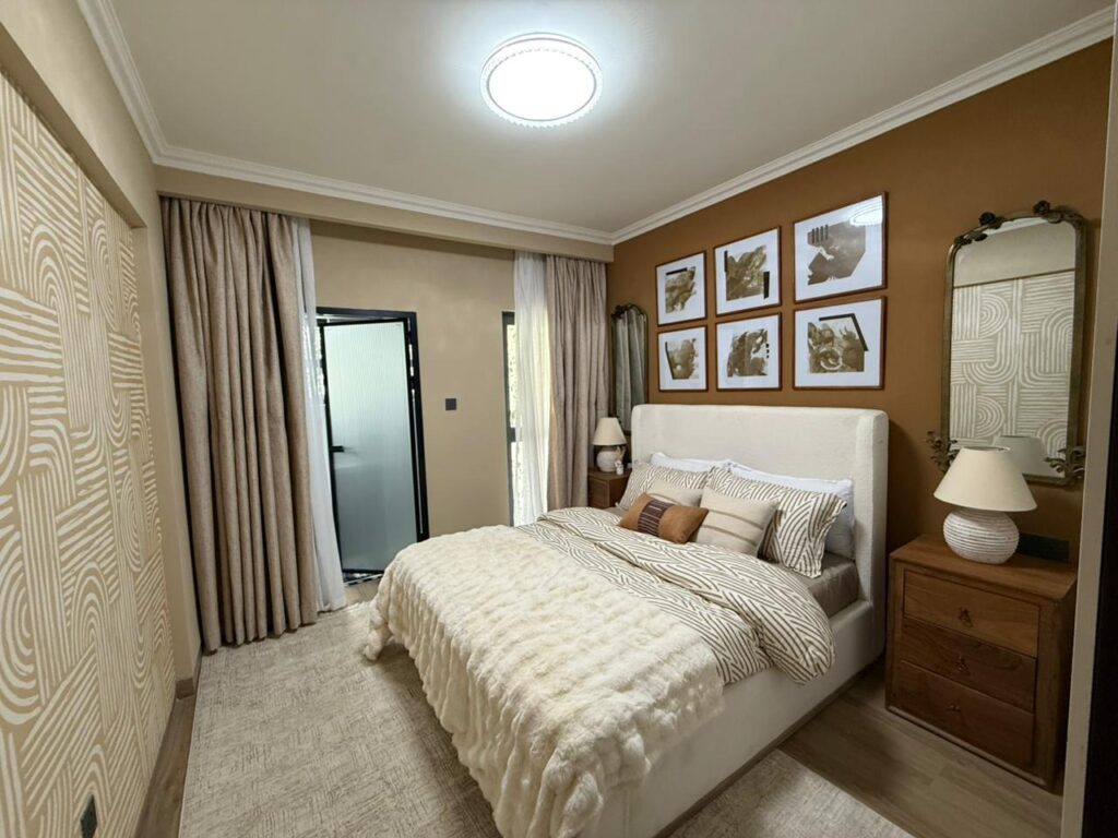 Three Bedroom plus Dsq on Sports road Westlands Apartment en suite Bedroom