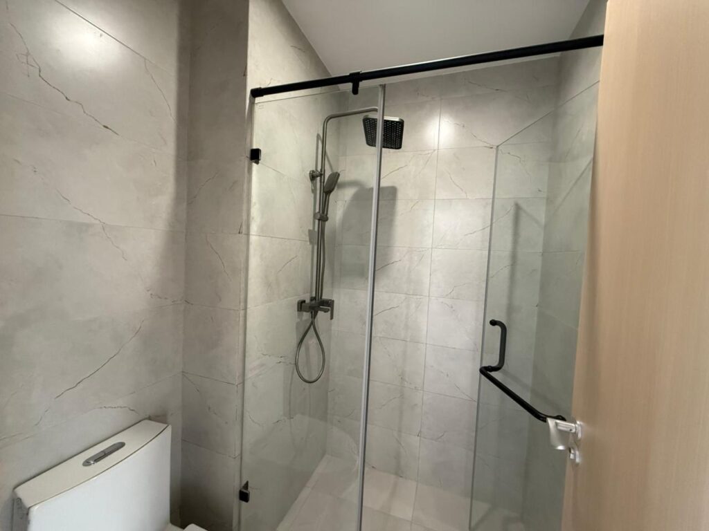 Gemland Residence Bathroom