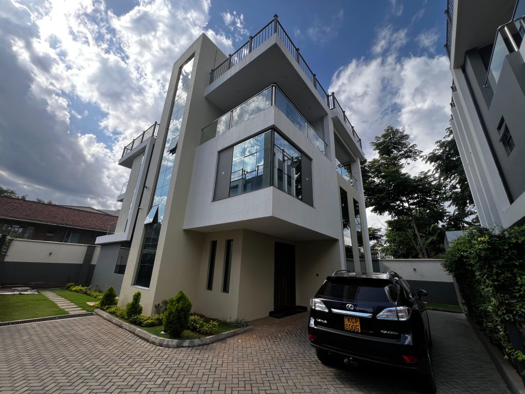 Three Bedroom Villas near Lavington Mall,