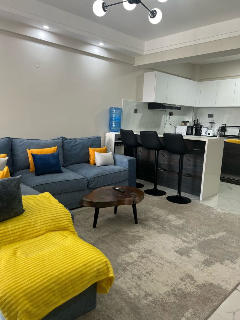 Furnished 2 bedroom Apartment Ideal for Extended Stay