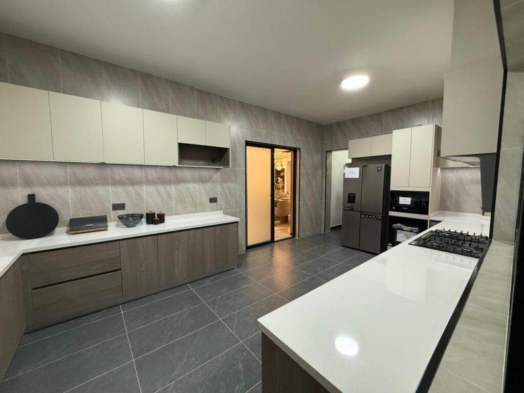 5 Bedroom Apartment off Othaya Road,Kileleshwa Open Plan Kitchen