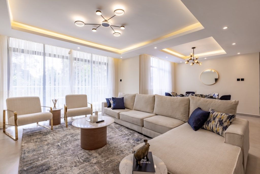 Greenvile bright living area with large windows and gypsum at greenvile apartment
