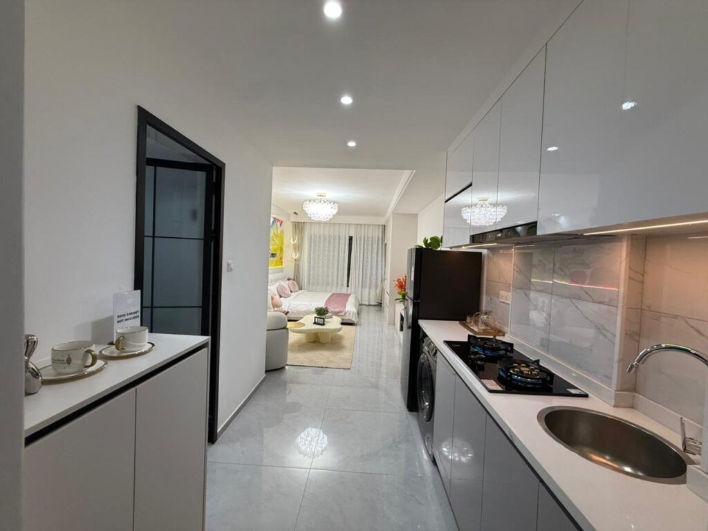 Studio Apartments Off Wood Avenue Lounge