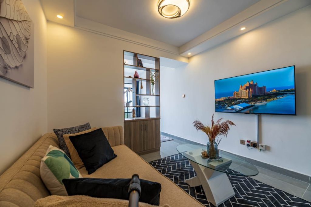 Furnished Studio Apartment in Lavington living room