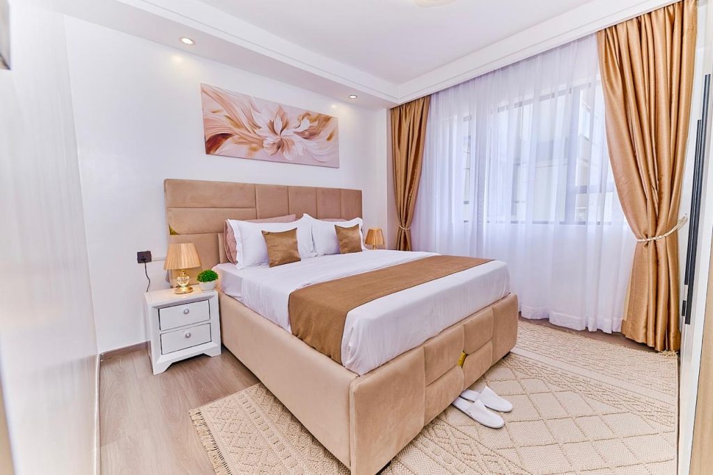 Spacious one bedroom in pay per night apartment in Lavington Nairobi with clean linens.