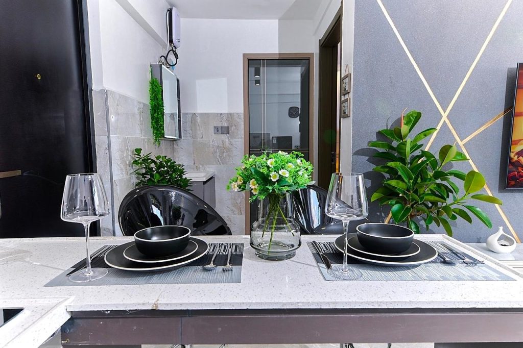 Dining set at the pay per night apartment in lavington nairobi
