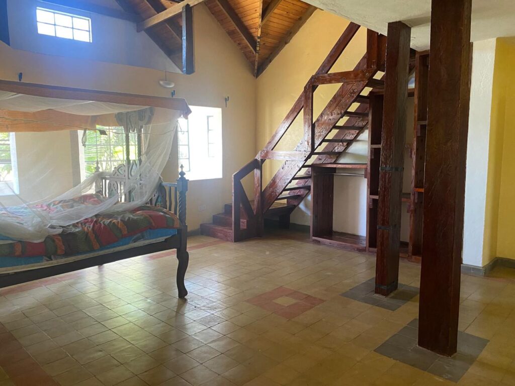 Bamboo Garden 4 bedroom House Stairs