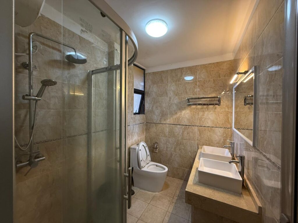 3 bedroom semi furnished apartment to let at Silver Habor bathroom