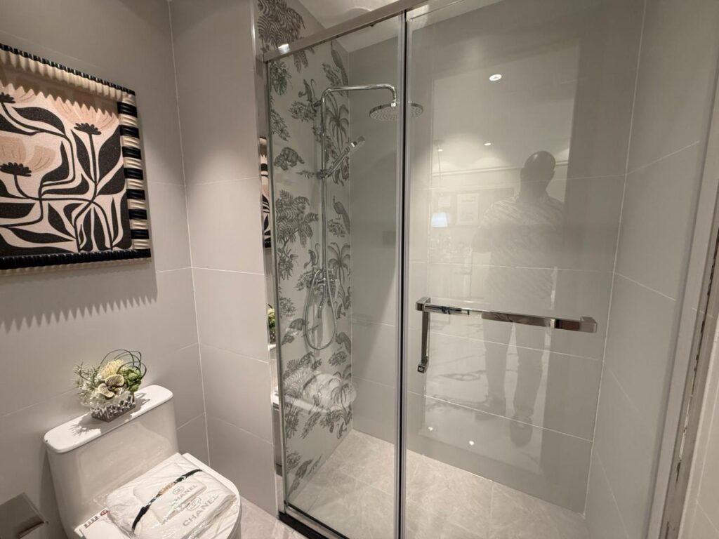 1 Bedroom Apartment near Rainbow Tower bathroom