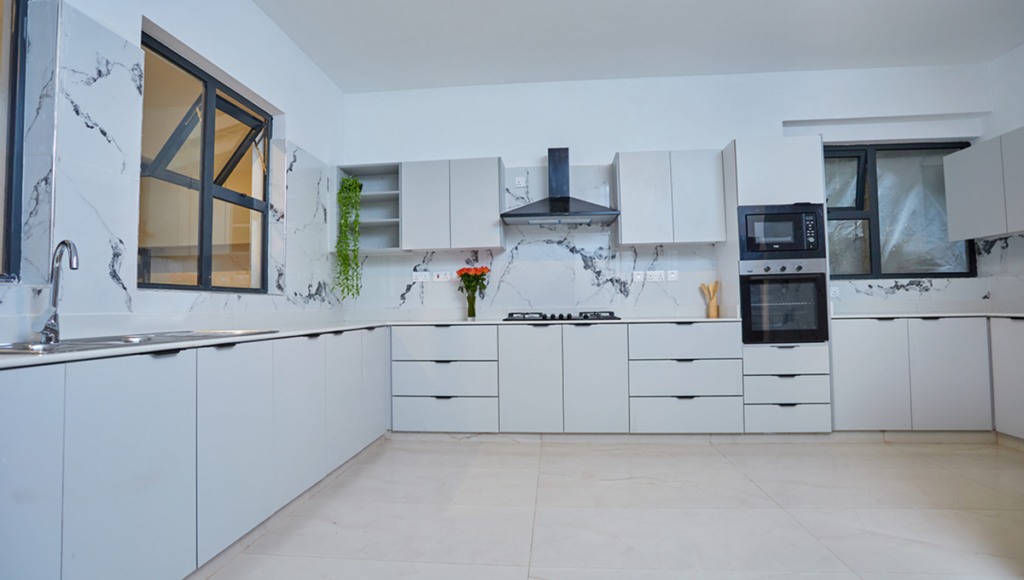 3 Bedroom Apartments Near Sarit Center, Kitchen