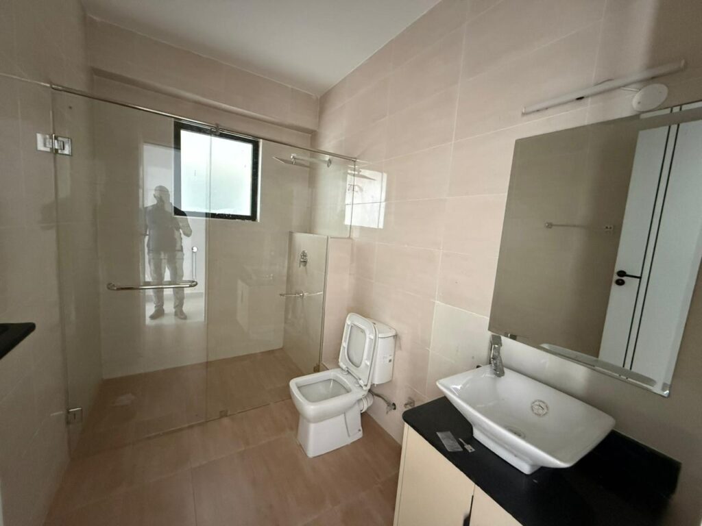 Available 3 Bedroom Rental near Westgate Mall,Westlands Bathroom
