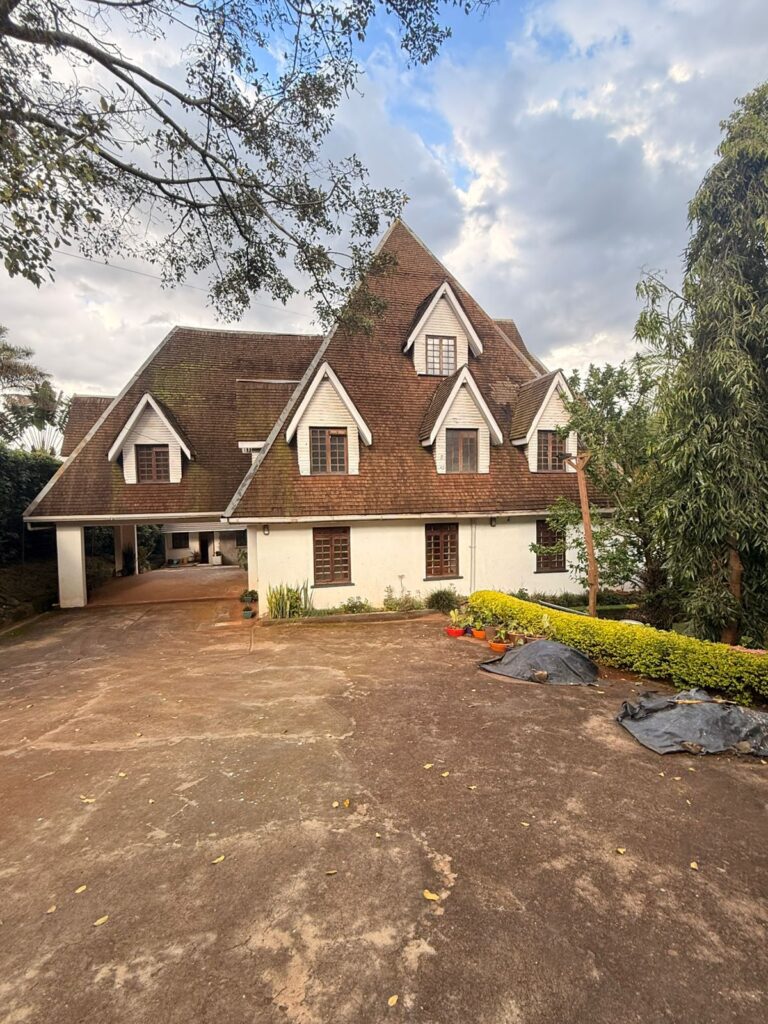 7 Bedroom British Architectural House in Runda