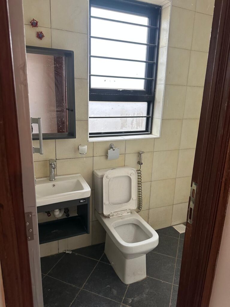 Bathroom at Own Compound 4 Bedroom Maisonette to let in Kahawa Sukari