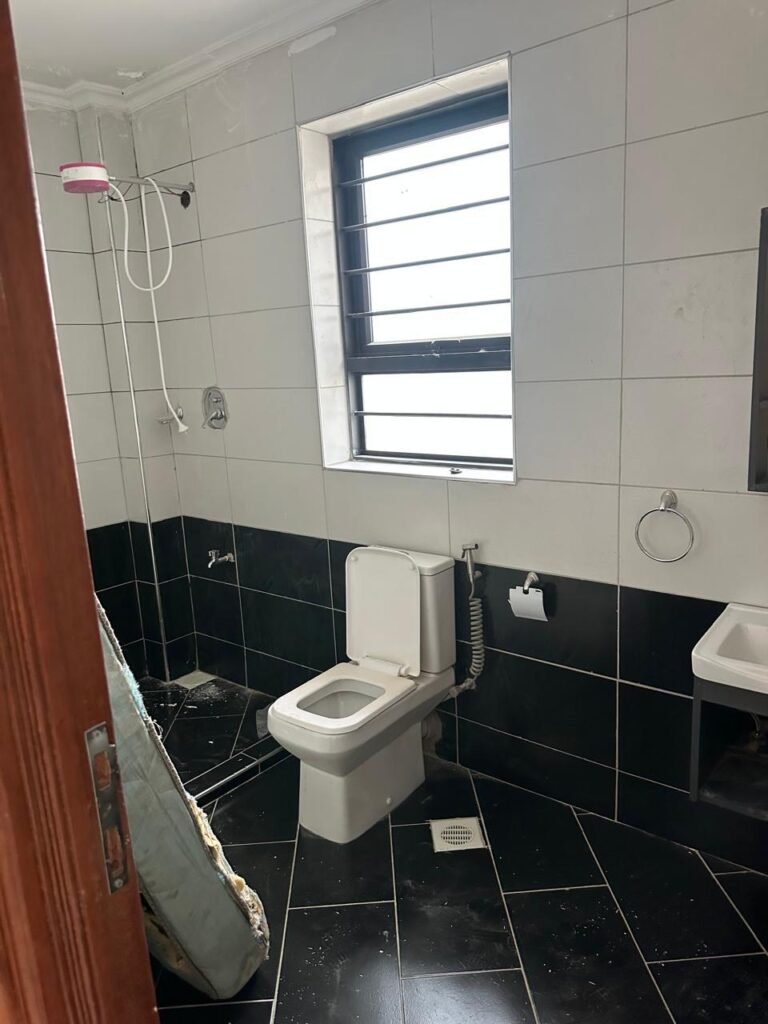 Bathroom at Own Compound 4 Bedroom Maisonette to let in Kahawa Sukari